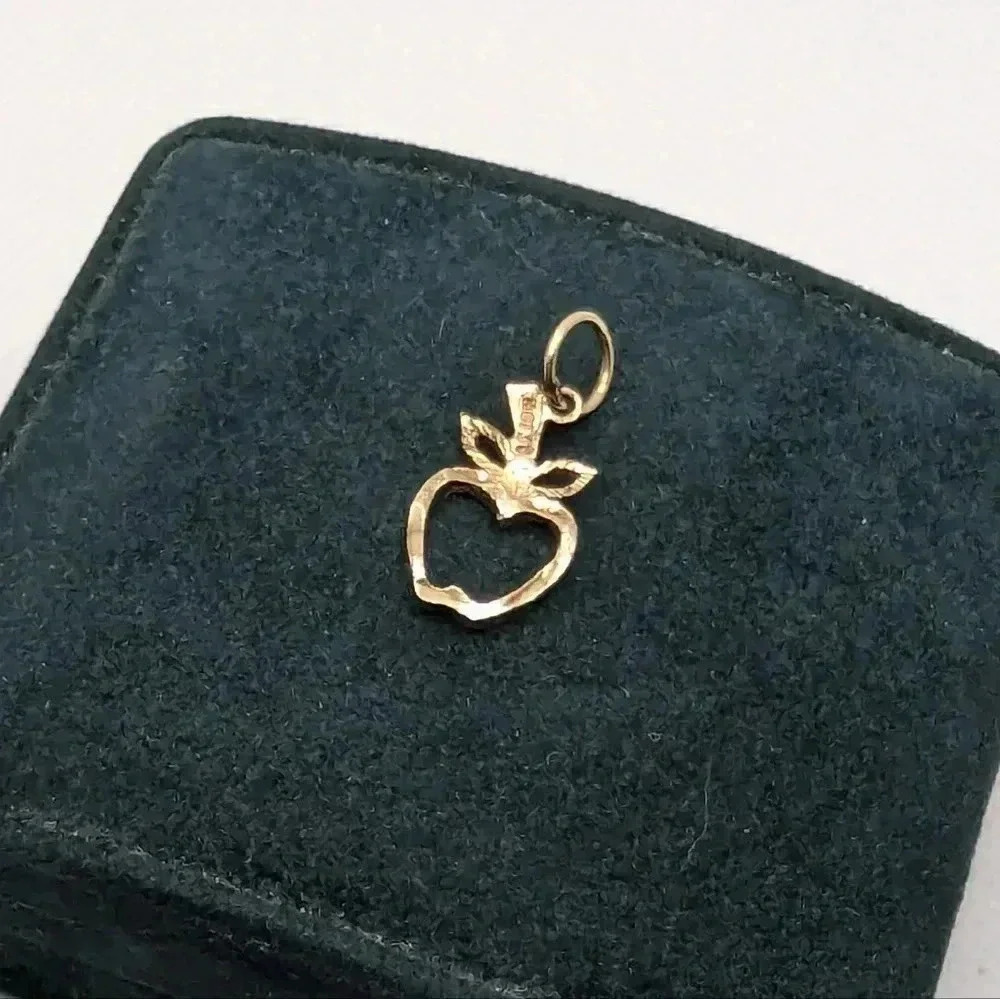 10k yellow gold apple  pendant